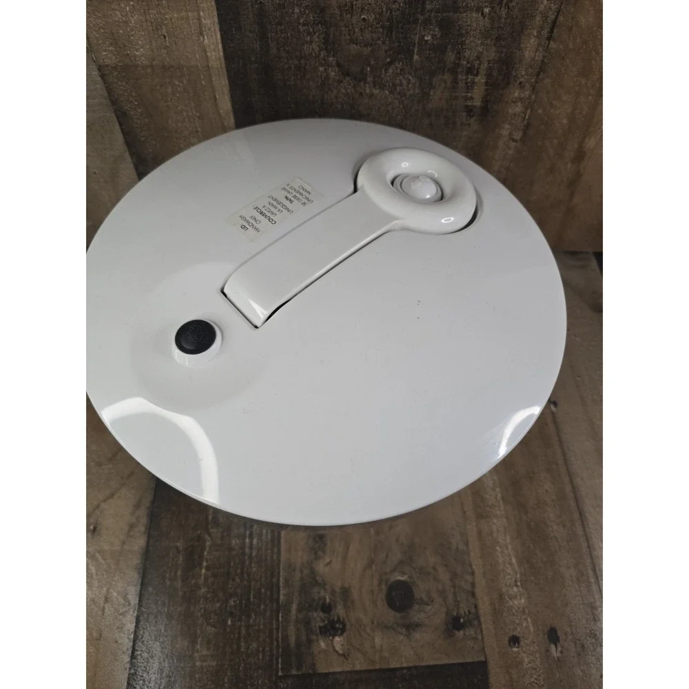 Pampered Chef Manual Salad/Berry Spinner Vegetable Lettuce Dryer with 2 Baskets